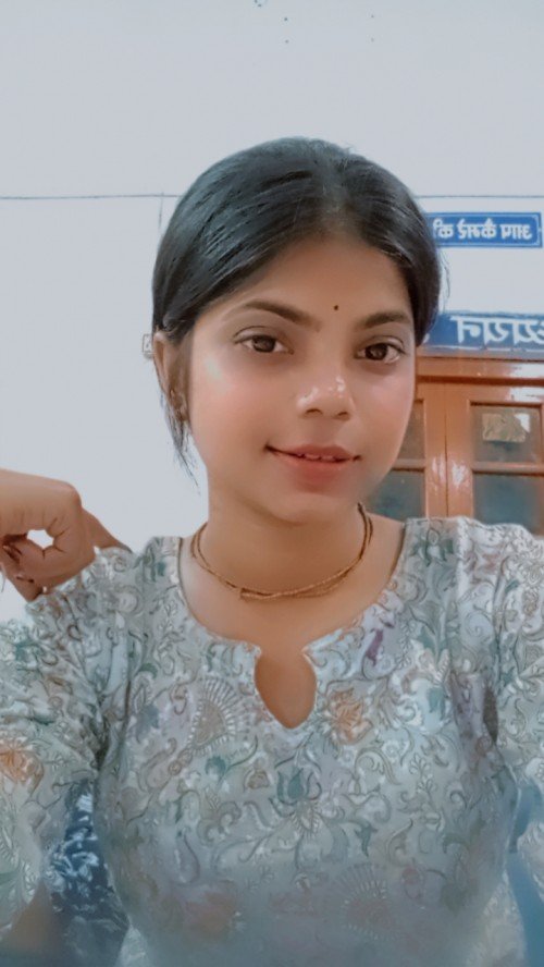 Tanya goswami  home tutor in Varanasi.